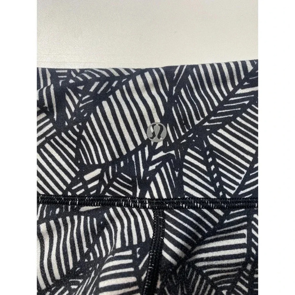 Lululemon Wunder Under Pant *Full-On Luon Banana Leaf White Black Women’s Size 6 - Picture 8 of 9